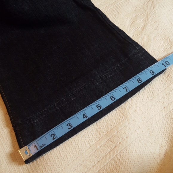 28" Hem - Guess Frankie Flare Jeans; Size 26 - Picture 12 of 12